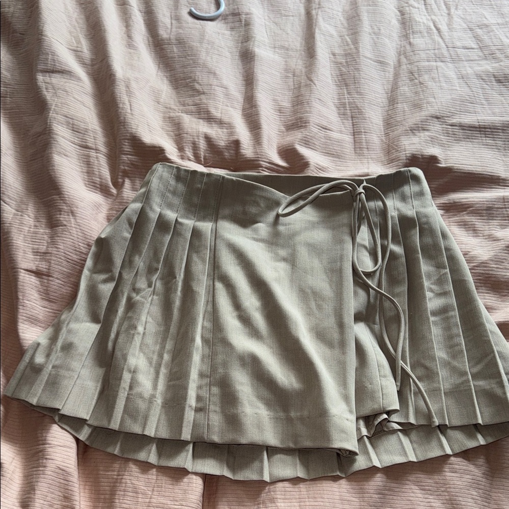 House of CB Beige Pleated Skirt